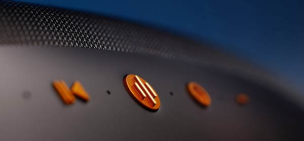 Bowers & Wilkins Zeppelin McLaren Edition 