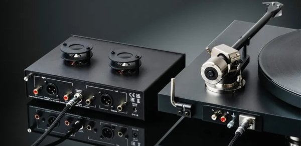 Pro-Ject Tube Box S3 B Balanced Phono Tube Pre-amplifier