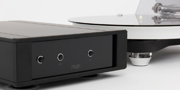 Rega NAIA REF Pikap + PSU