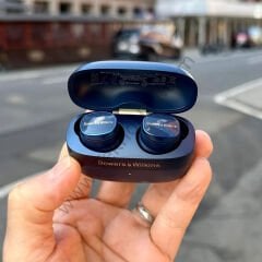 Bowers & Wilkins Pi8 Gürültü Önleyici Kulak İçi Kulaklık 'Gece Mavisi'