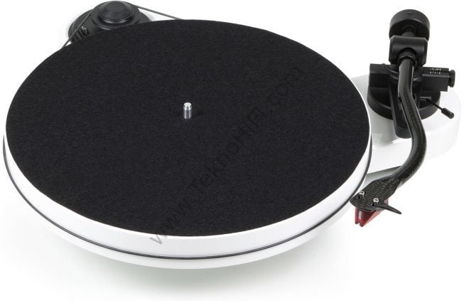 Pro-Ject RPM 1 Carbon + 2M Red